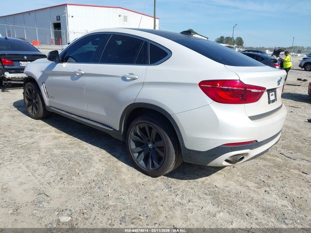 2015 BMW X6 5UXKU2C55F0F95812 Photo 2