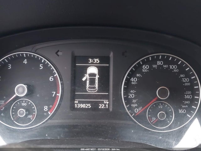 1VWBT7A33EC050492 Volkswagen Passat 1.8t Se