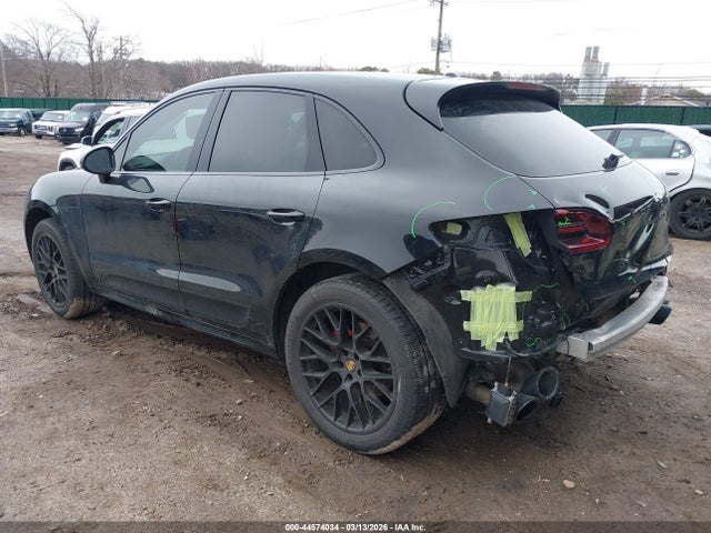 2017 PORSCHE MACAN WP1AG2A59HLB54799 Photo 2