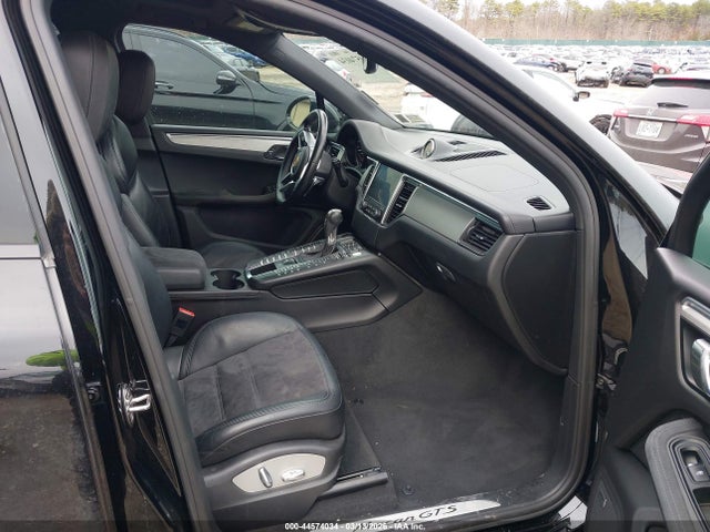 2017 PORSCHE MACAN WP1AG2A59HLB54799 Photo 4