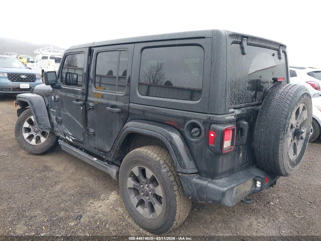 1C4HJXEG2JW105992 Jeep Wrangler Unlimited Sahara 4x4