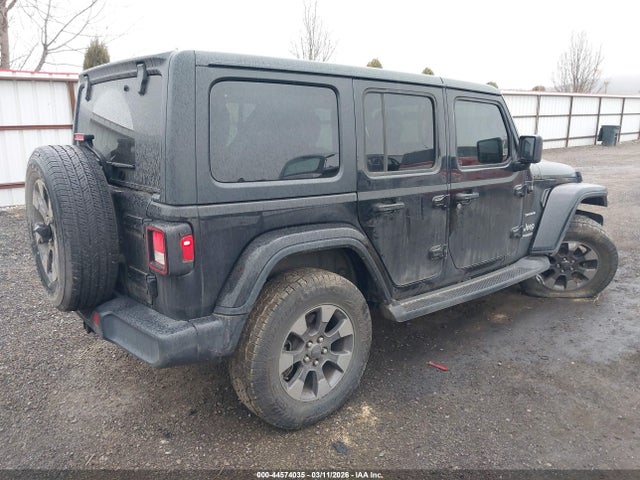 1C4HJXEG2JW105992 Jeep Wrangler Unlimited Sahara 4x4