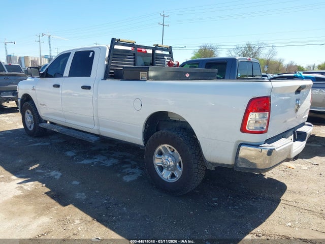 3C6UR5HLXNG321752 RAM 2500 Tradesman 4x4 8&#039; Box