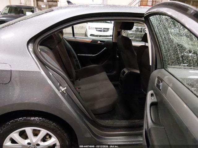 3VWD17AJ9FM281796 Volkswagen Jetta 1.8t Se