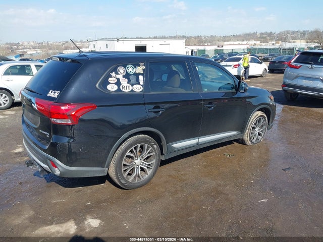 2016 MITSUBISHI OUTLANDER JA4AZ3A34GZ037444 Photo 3