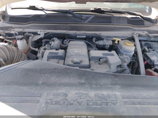 44574092 :رقم المزاد ، 3C63R3GL2NG303263 vin ، 2022 Ram 3500 Tradesman  4x4 8' Box مزاد بيع