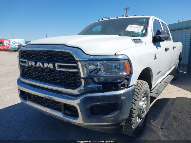 44574092 :رقم المزاد ، 3C63R3GL2NG303263 vin ، 2022 Ram 3500 Tradesman  4x4 8' Box مزاد بيع