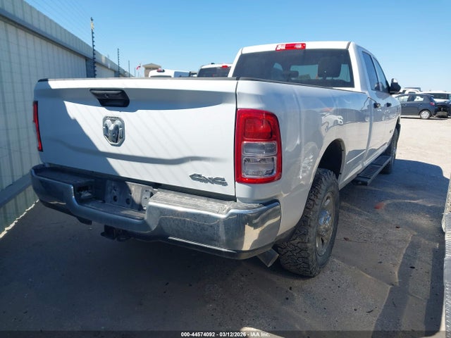 44574092 :رقم المزاد ، 3C63R3GL2NG303263 vin ، 2022 Ram 3500 Tradesman  4x4 8' Box مزاد بيع