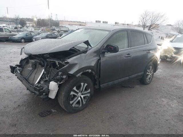 Toyota RAV4 LE 2018 JTMBFREV9JJ248971 Image 2