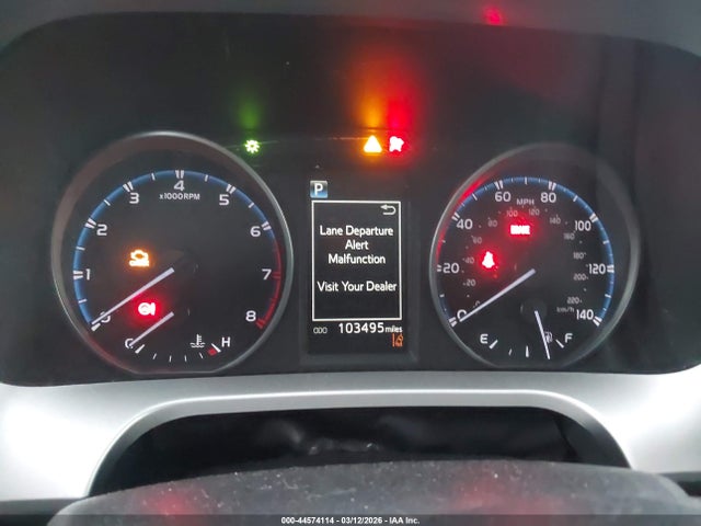 Toyota RAV4 LE 2018 JTMBFREV9JJ248971 Image 7