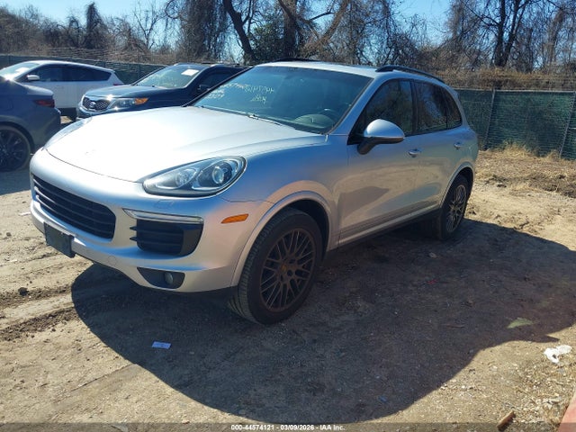 2017 PORSCHE CAYENNE WP1AA2A23HKA84228 Photo 1