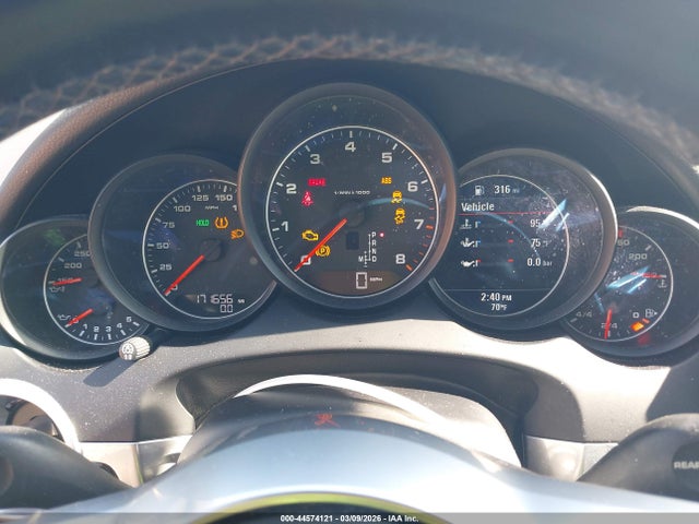 2017 PORSCHE CAYENNE WP1AA2A23HKA84228 Photo 6