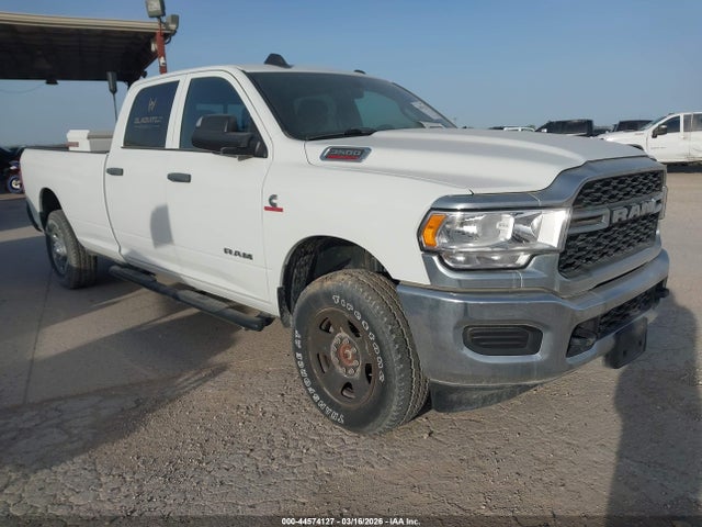 3C63R3GL2NG285802 auction archive image