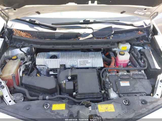 JTDZN3EU0E3323248 Toyota Prius V Five