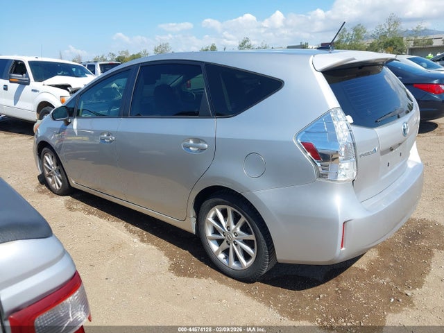 JTDZN3EU0E3323248 Toyota Prius V Five