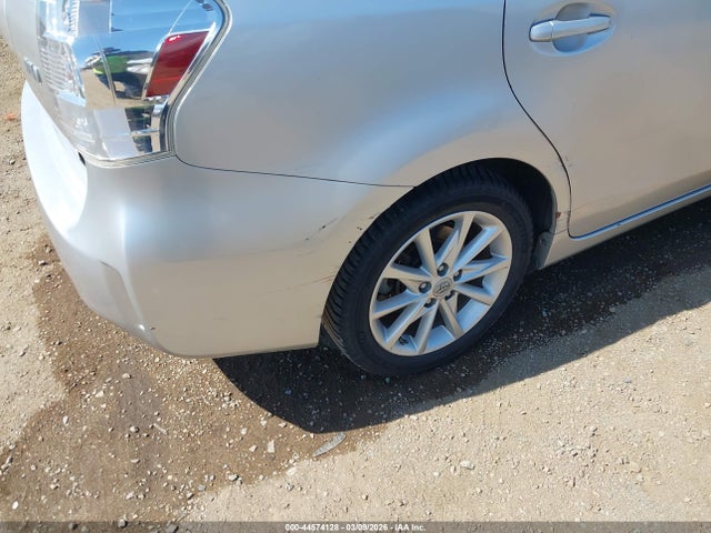JTDZN3EU0E3323248 Toyota Prius V Five