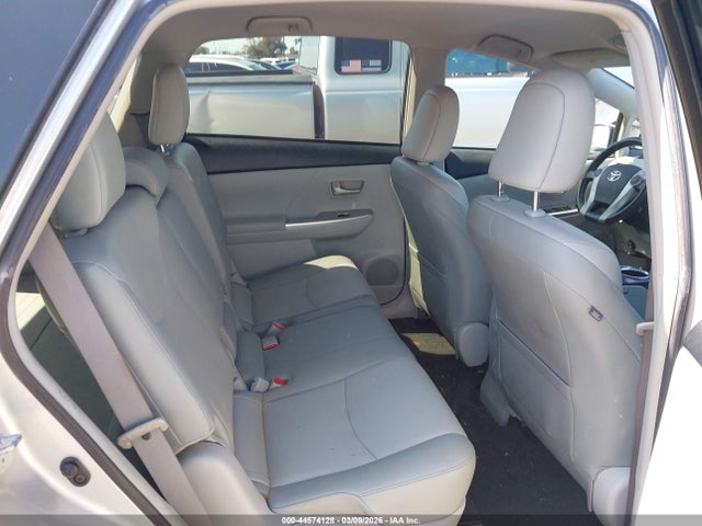JTDZN3EU0E3323248 Toyota Prius V Five