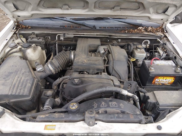 44574136 :رقم المزاد ، 1GTDS196848117129 vin ، 2004 Gmc Canyon Sle مزاد بيع