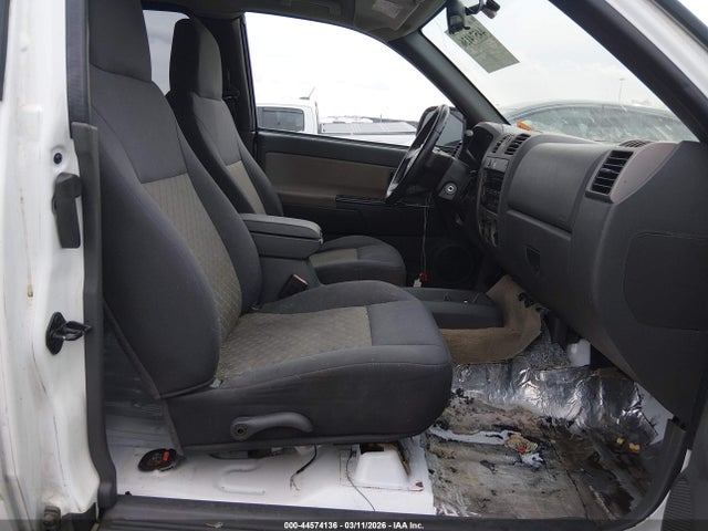 44574136 :رقم المزاد ، 1GTDS196848117129 vin ، 2004 Gmc Canyon Sle مزاد بيع
