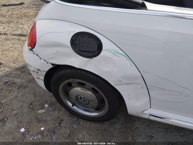 2016 Volkswagen Beetle 1.8t Denim მანქანა იყიდება აუქციონზე, vin: 3VW507AT7GM816912, აუქციონის ნომერი: 44574152