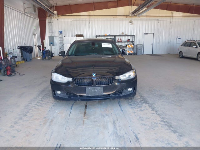 44574205 :رقم المزاد ، WBA3B3C56EJ977710 vin ، 2014 Bmw 328i Xdrive مزاد بيع