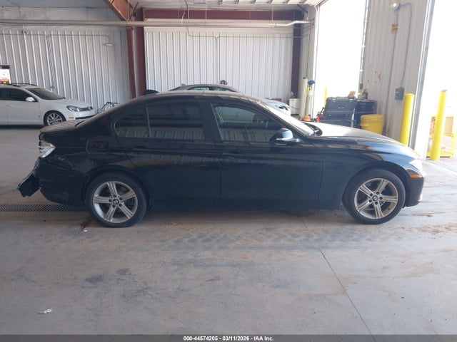 44574205 :رقم المزاد ، WBA3B3C56EJ977710 vin ، 2014 Bmw 328i Xdrive مزاد بيع