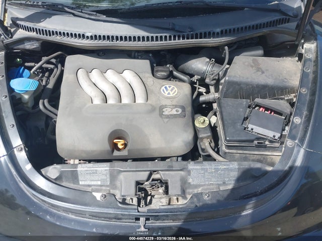 2000 Volkswagen New Beetle Gls მანქანა იყიდება აუქციონზე, vin: 3VWCC21C7YM411166, აუქციონის ნომერი: 44574229