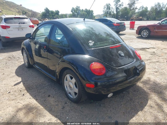 2000 Volkswagen New Beetle Gls მანქანა იყიდება აუქციონზე, vin: 3VWCC21C7YM411166, აუქციონის ნომერი: 44574229