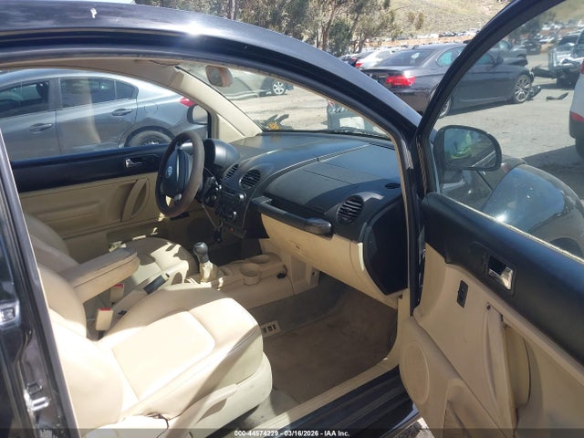2000 Volkswagen New Beetle Gls მანქანა იყიდება აუქციონზე, vin: 3VWCC21C7YM411166, აუქციონის ნომერი: 44574229
