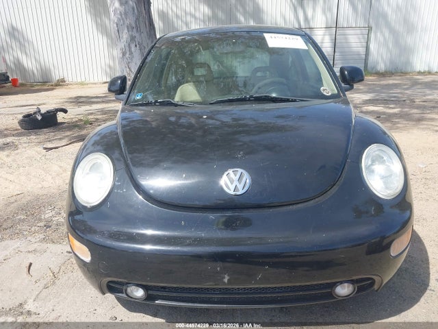 2000 Volkswagen New Beetle Gls მანქანა იყიდება აუქციონზე, vin: 3VWCC21C7YM411166, აუქციონის ნომერი: 44574229