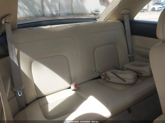 2000 Volkswagen New Beetle Gls მანქანა იყიდება აუქციონზე, vin: 3VWCC21C7YM411166, აუქციონის ნომერი: 44574229