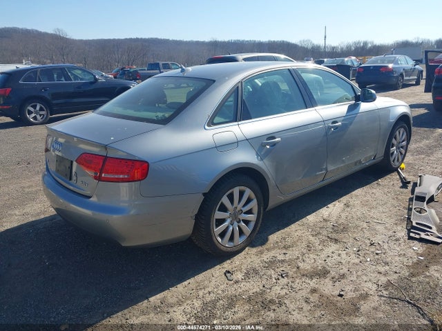 2011 AUDI A4 WAUEFBFL3BN028587 Photo 3