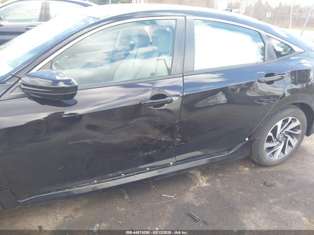 44574298 :رقم المزاد ، 19XFC2F71HE003669 vin ، 2017 Honda Civic Ex مزاد بيع