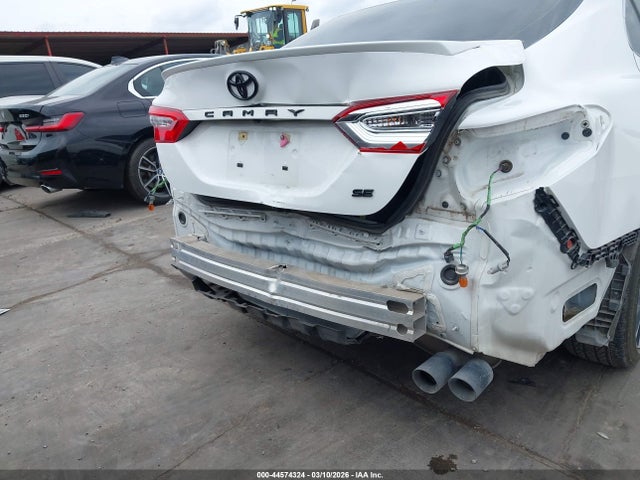44574324 :رقم المزاد ، 4T1G11AK3LU384902 vin ، 2020 Toyota Camry Se مزاد بيع