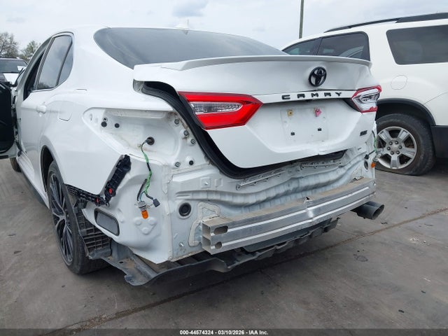 44574324 :رقم المزاد ، 4T1G11AK3LU384902 vin ، 2020 Toyota Camry Se مزاد بيع
