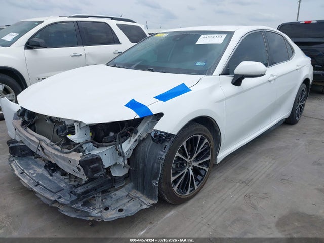 44574324 :رقم المزاد ، 4T1G11AK3LU384902 vin ، 2020 Toyota Camry Se مزاد بيع
