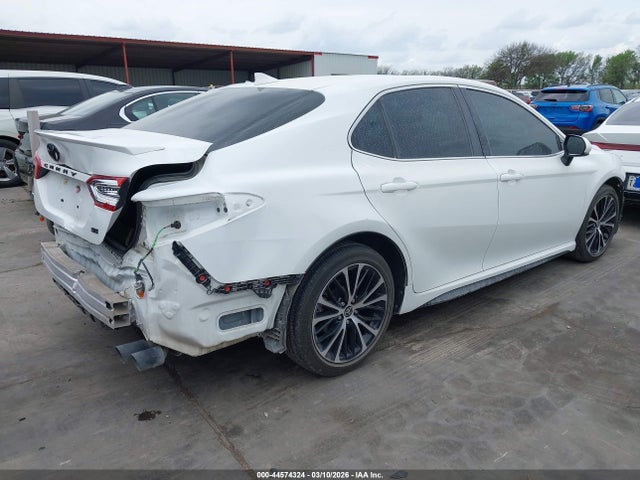 44574324 :رقم المزاد ، 4T1G11AK3LU384902 vin ، 2020 Toyota Camry Se مزاد بيع