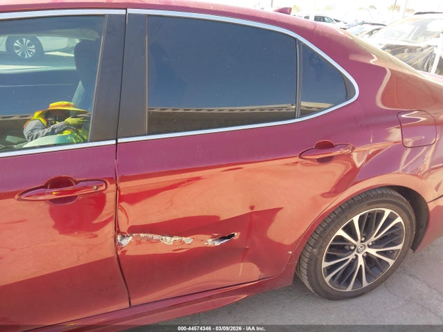 4T1B21HK0JU507016 Toyota Camry Hybrid Se