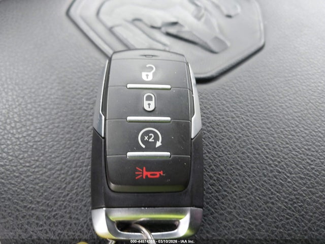 2025 RAM 1500 1C6SRFLP5SN580384 Photo 10