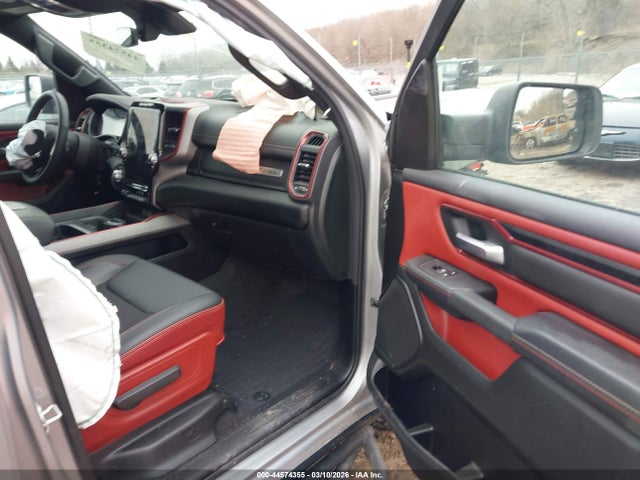 2025 RAM 1500 1C6SRFLP5SN580384 Photo 4