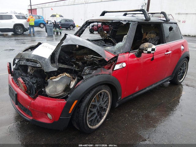 2009 MINI COOPER S WMWMF73579TX40394 Photo 1