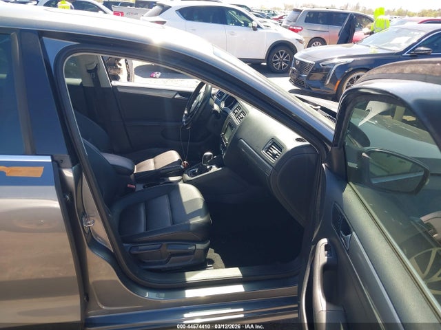 44574410 :رقم المزاد ، 3VWDB7AJXJM260736 vin ، 2018 Volkswagen Jetta 1.4t Se/1.4t Wolfsburg Edition مزاد بيع