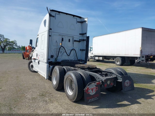 2019 Freightliner New Cascadia 126 მანქანა იყიდება აუქციონზე, vin: 3AKJHHDR8KSKJ0509, აუქციონის ნომერი: 44574537