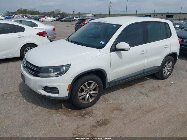2012 VOLKSWAGEN TIGUAN WVGAV7AX2CW577751 Photo 1