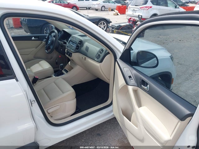 2012 VOLKSWAGEN TIGUAN WVGAV7AX2CW577751 Photo 4