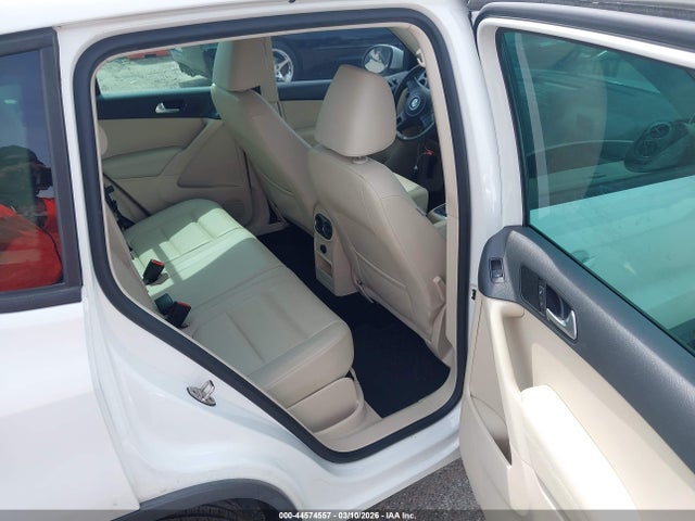 2012 VOLKSWAGEN TIGUAN WVGAV7AX2CW577751 Photo 7