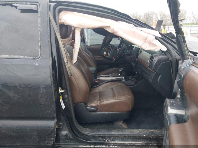 Aukcja sprzedaży 2016 Toyota Tacoma Limited, vin: 5TFGZ5ANXGX045377, numer aukcji: 44574563