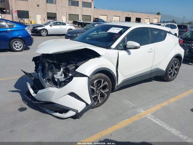 JTNKHMBX6L1093586 Toyota C-HR XLE