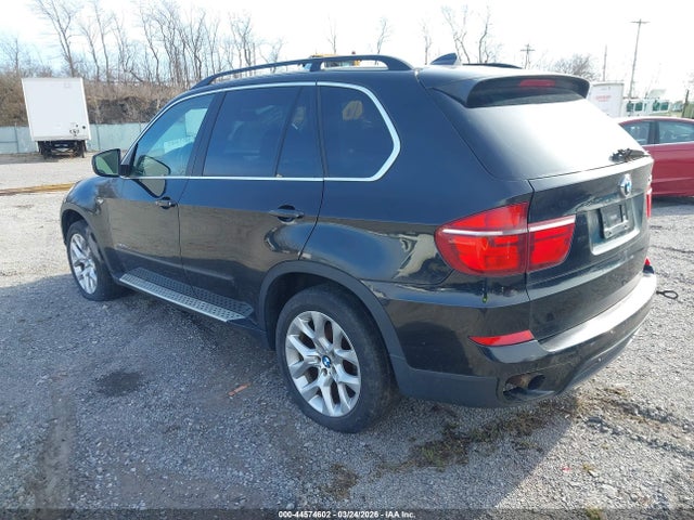 2013 BMW X5 5UXZV4C54D0E02845 Photo 2