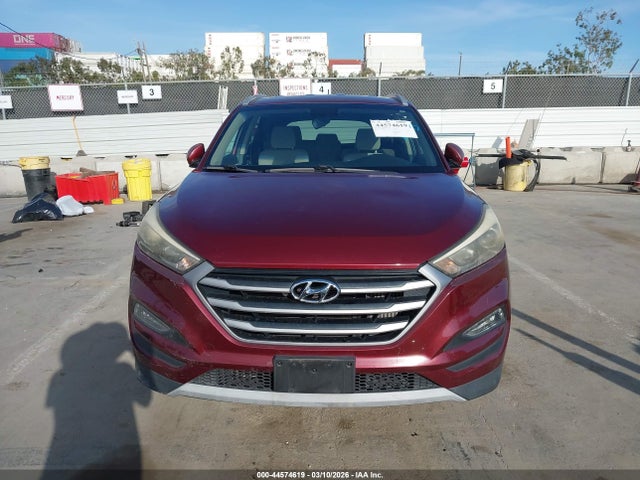 KM8J33A29HU372403 Hyundai Tucson Eco
